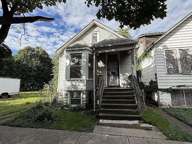 1st image of 5140 S Emerald Ave