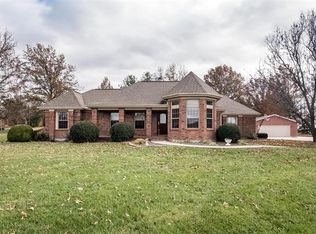 104 Lucys Lndg, Waterloo, IL 62298