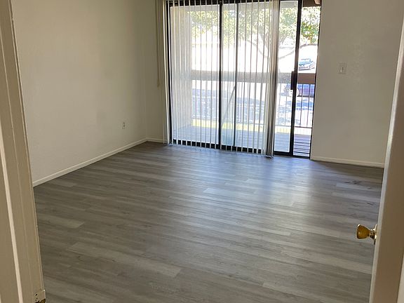 4th image of 9268 Citrus Ave APT B