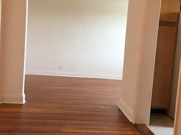 4th image of 13510 Grand Central Pkwy APT 611