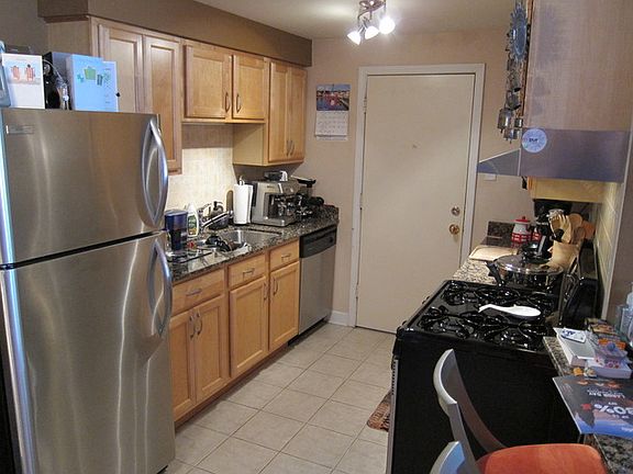 3rd image of 8812 Briar Ct APT 2B