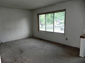 5th image of 1470 S John Hix St