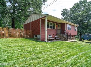 5 Gick Rd, Saratoga Springs, NY 12866