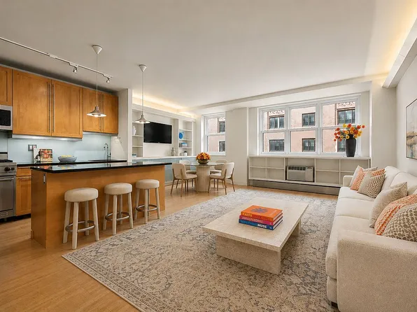63 E 9th St APT 5G, New York, NY 10003