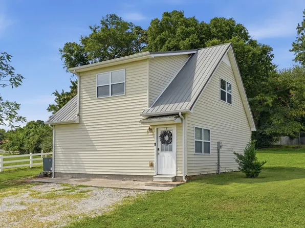 525 Sharp Springs Rd, Winchester, TN 37398