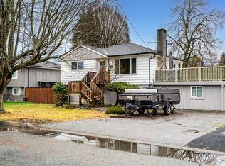 3676 Inverness St, Pt Coquitlam, BC V3B 3B4