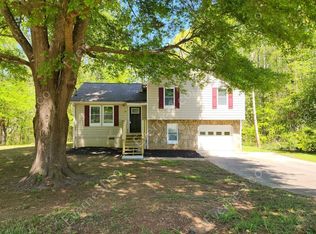 210 Hickory Ln, Dallas, GA 30132