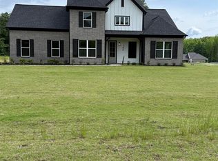 596 Centerline Roper Loop, Byhalia, MS 38611