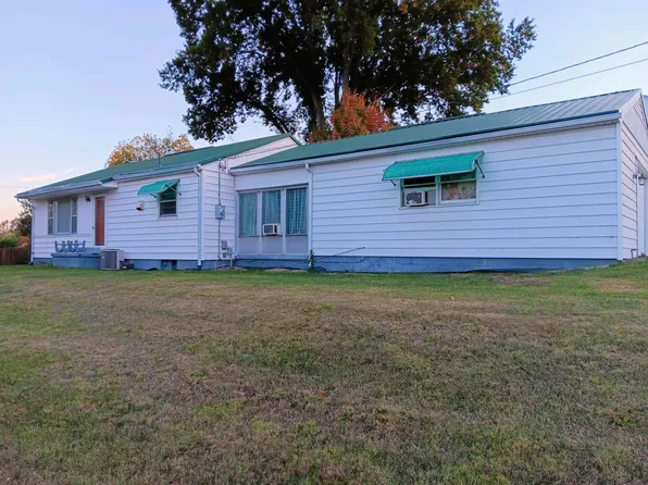 404 Batham Ln, Ironton, OH 45638