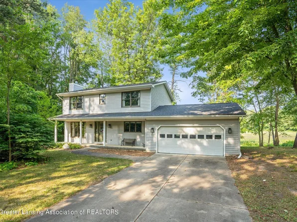 12272 Pine Ridge Dr, Perry, MI 48872