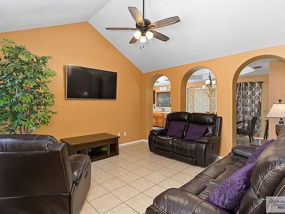 3rd image of 6892 White Pine St