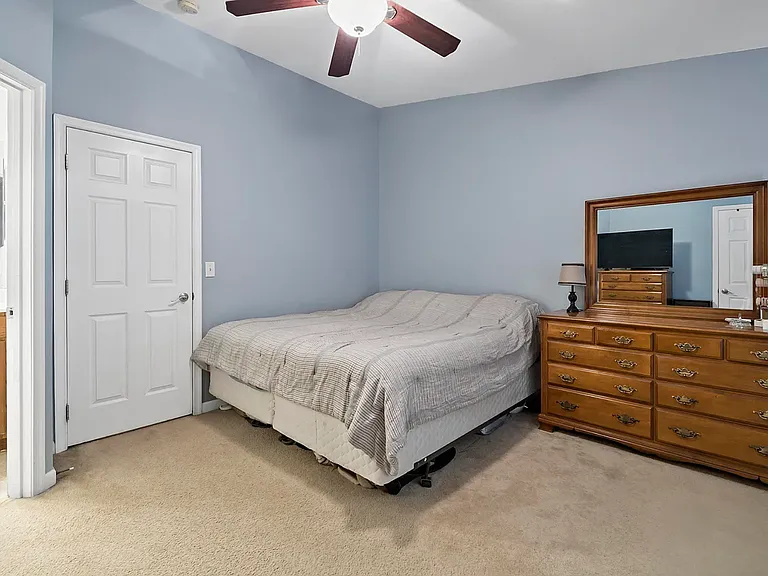 Primary Bedroom Pic 1