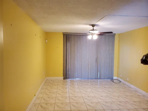 3321 NW 47th Terrace #219, Lauderdale Lakes, FL 33319