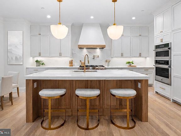 2nd image of 7113 Fairfax Rd