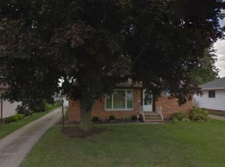 9680 Tracy Trl, Parma, OH 44130