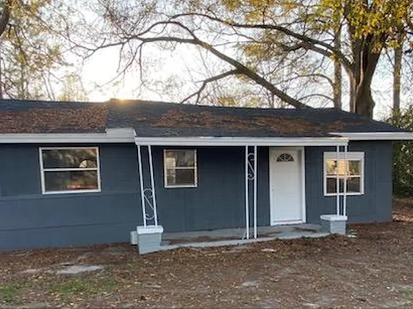 801 N Goodman St, Sparks, GA 31647