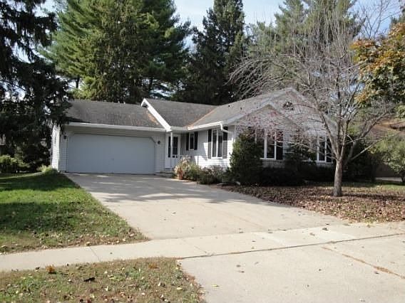 1st image of 866 W Woodland Trl