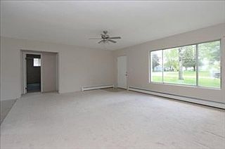3rd image of 255 Pear St NE