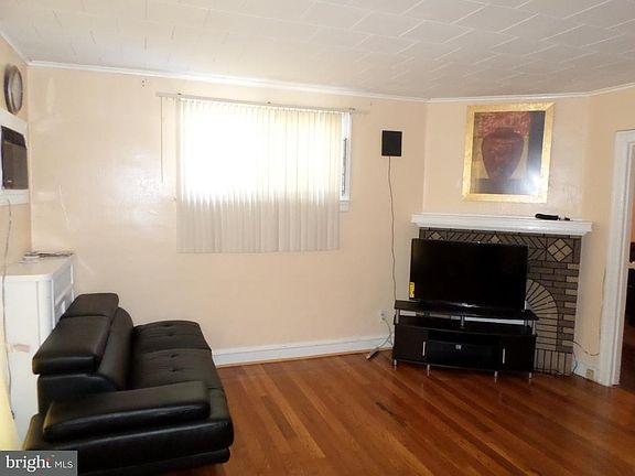 3rd image of 723 Yeadon Ave