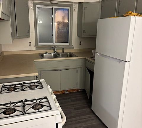 2nd image of 2025 Abbott Rd APT 2