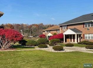 161 N Maple Ave, Park Ridge, NJ 07656