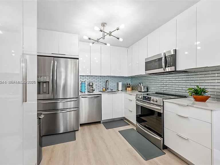 2201 S Ocean Dr #2202 — Photo 9