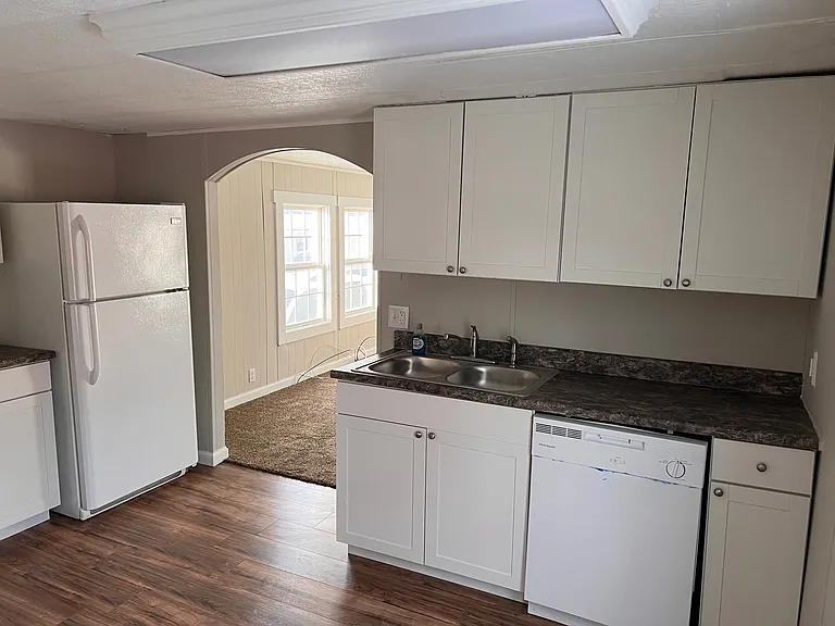 109 S West Ln #5 — Photo 3