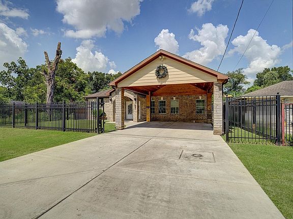 3rd image of 8701 Lawnridge St
