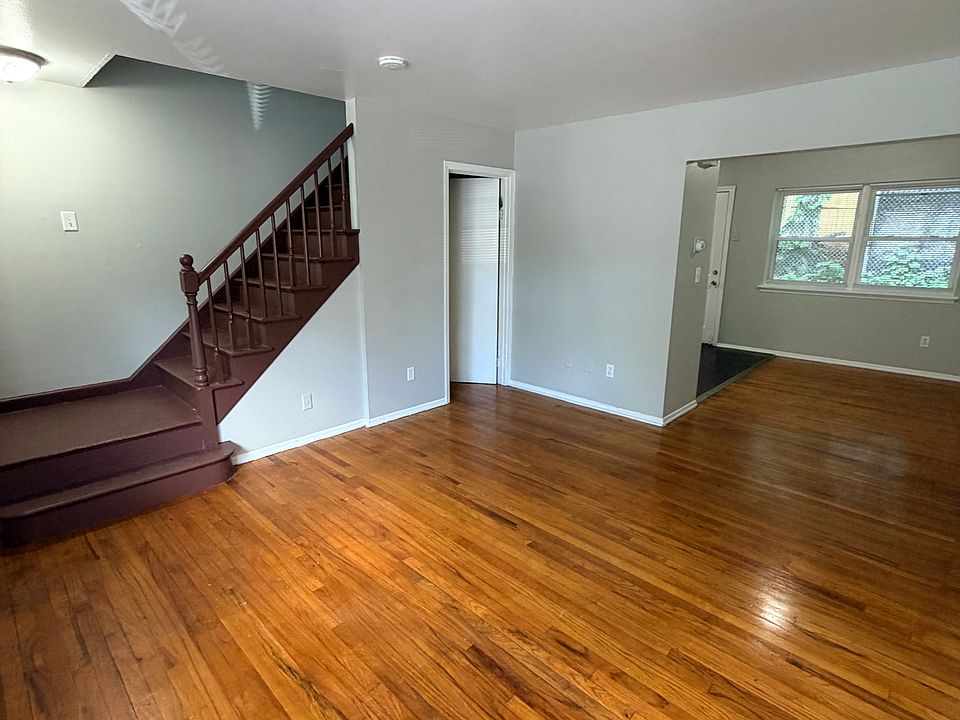 1st image of 263 Blake St #12