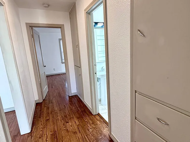 805 Dakota St — Photo 10