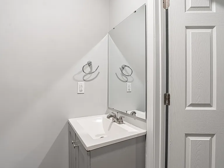 202 Carolina St — Photo 20