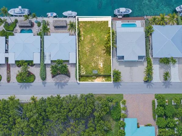 122 N Indies Dr, Duck Key, FL 33050