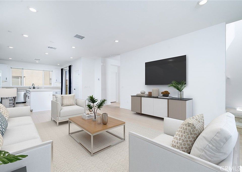 1st image of 26938 Tanager Ln