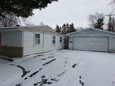 2nd image of 9629 Riverview Ln