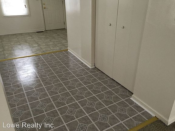 3rd image of 1664 S Fares Ave