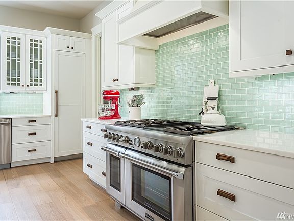 5th image of 9831 NE 30th St