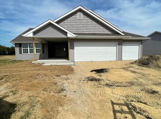 3669 Night Hawk Dr, Beloit, WI 53511