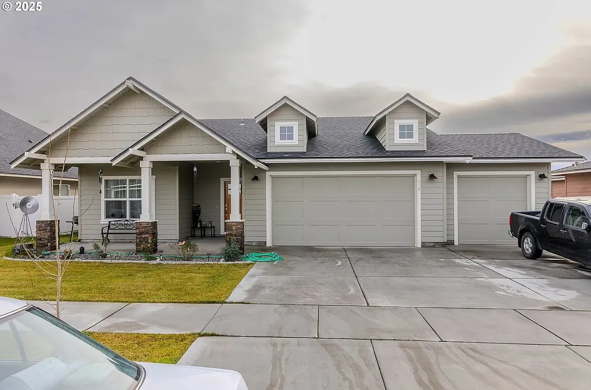 3 bed, 1680 sqft, $2,400 — Photo 3