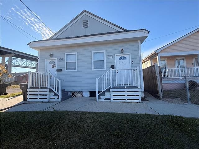 1st image of 1439 Nunez St