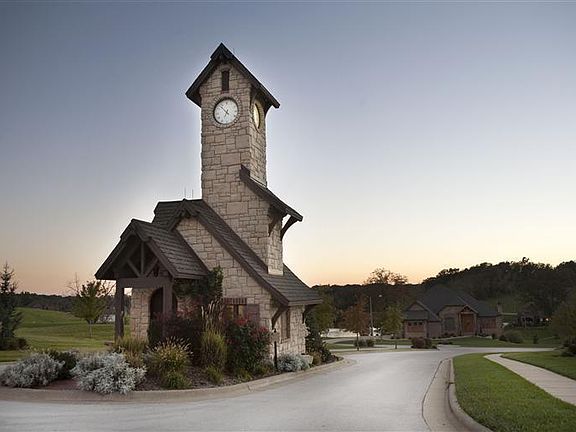 3rd image of 632 W Monarchwood Dr