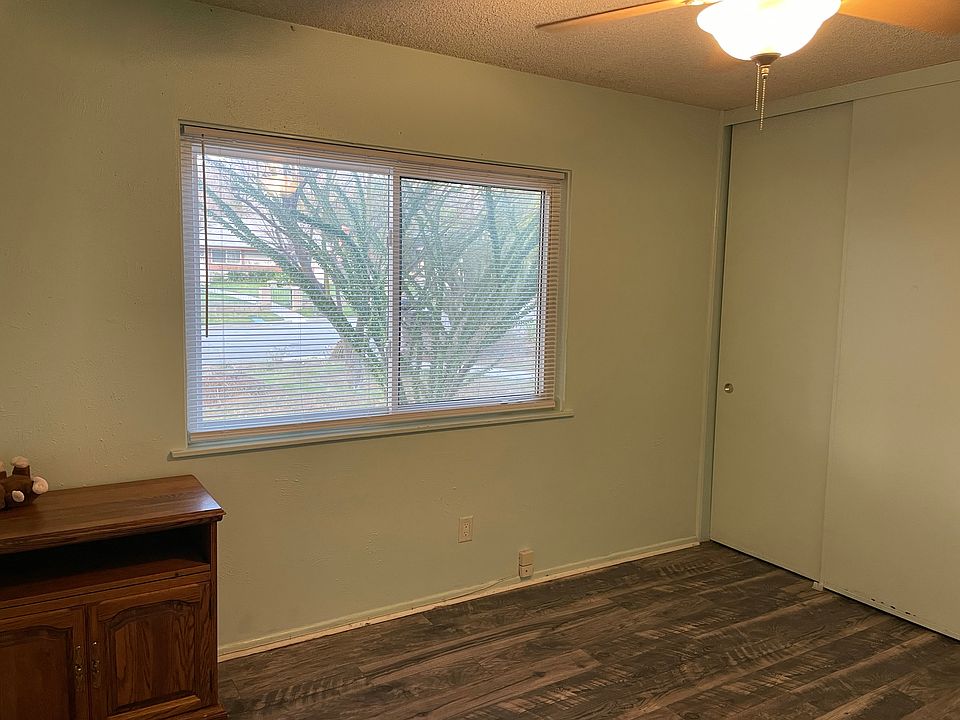 2nd image of 210 E Shady Grove Dr #1