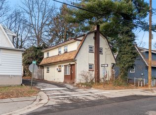 8 Pomander Walk, East Rochester, NY 14445