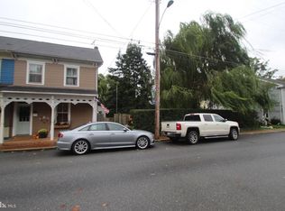 39 W Walnut St, Marietta, PA 17547