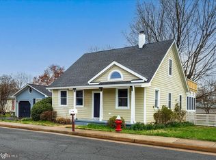 104 Pershing Ave NW, Leesburg, VA 20176