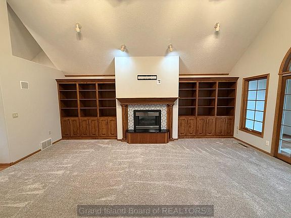 5th image of 1710 Hudson Cir