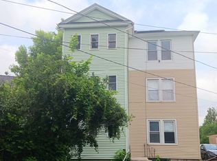 14 Douglas Ct, Worcester, MA 01603