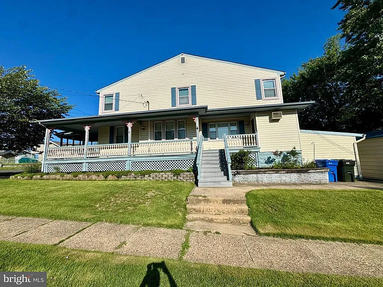300 Asbury Ave — Photo 3