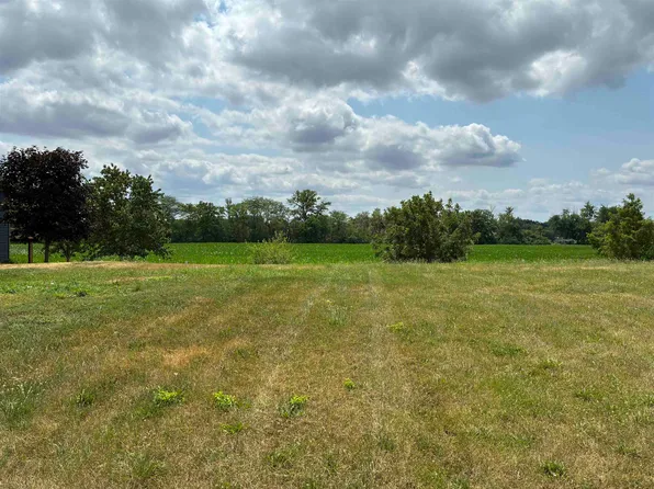 1267 Key West Dr, Machesney Park, IL 61103