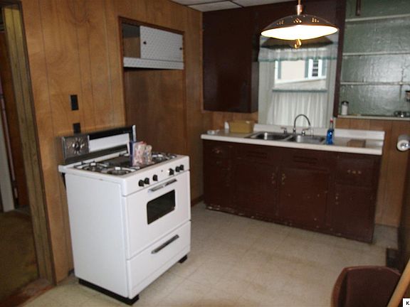 3rd image of 4 South St