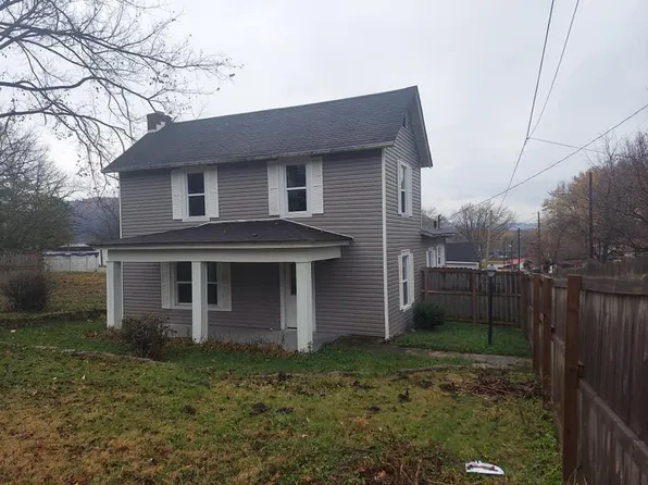 340 Broadway St, Irvine, KY 40336